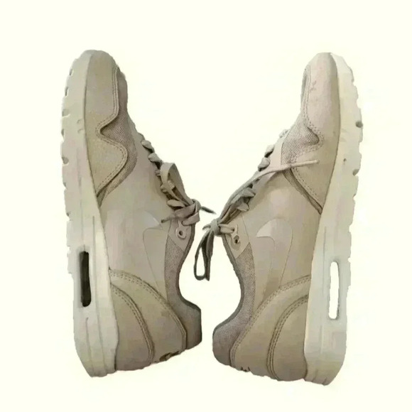 Nike Womens Air Max 1 Ultra Essentials 'String Iron Metallic Gold' 9 - Picture 7 of 14